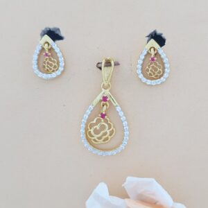 Pendant set