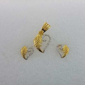 22KT Yellow Gold Ladies Casting Fancy Pendant Set