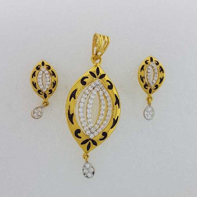 22KT Yellow Gold Ladies Stylish Pendant Set