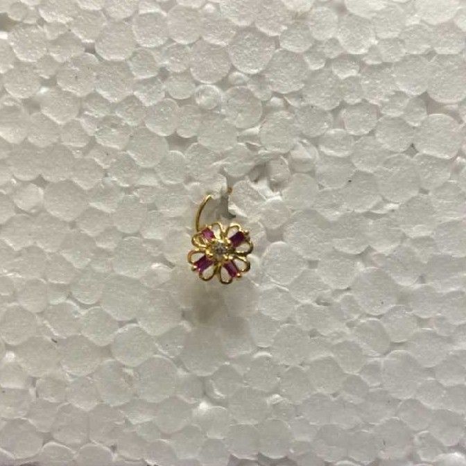 750 Yellow Gold Ladies Flower Shaped Nosepin (Nath)