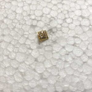 18K / 750 Gold Indian Diamond Square Nosepin