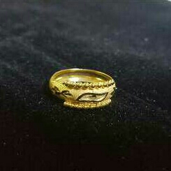 22K Gold Ladies Indian Fancy Ring Yellow