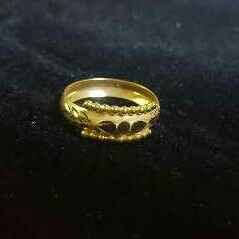 22K Gold Ladies Indian Fancy Ring Yellow