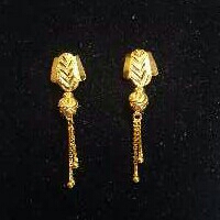 Gold Ladies Vertical Fancy Soidora Earrings