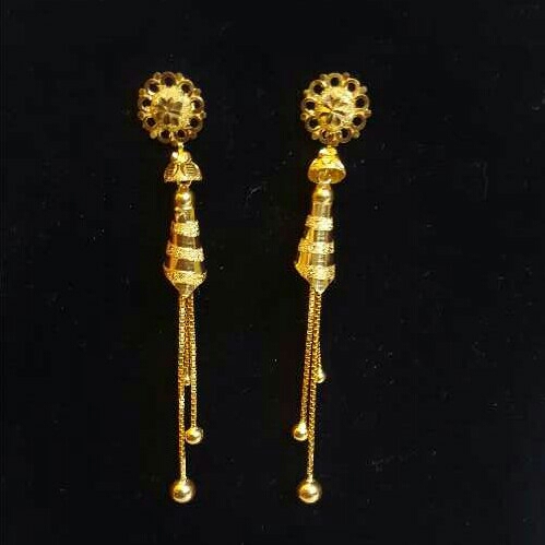 Gold Ladies Vertical Fancy Soidora Earrings