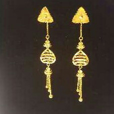 Gold Ladies Vertical Fancy Soidora earrings Yellow
