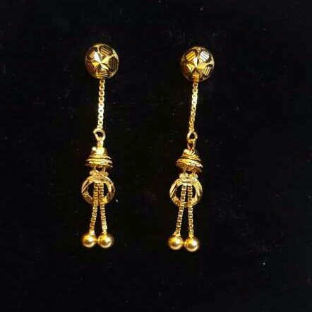 Gold Ladies Vertical Fancy Soidora Earrings Yellow