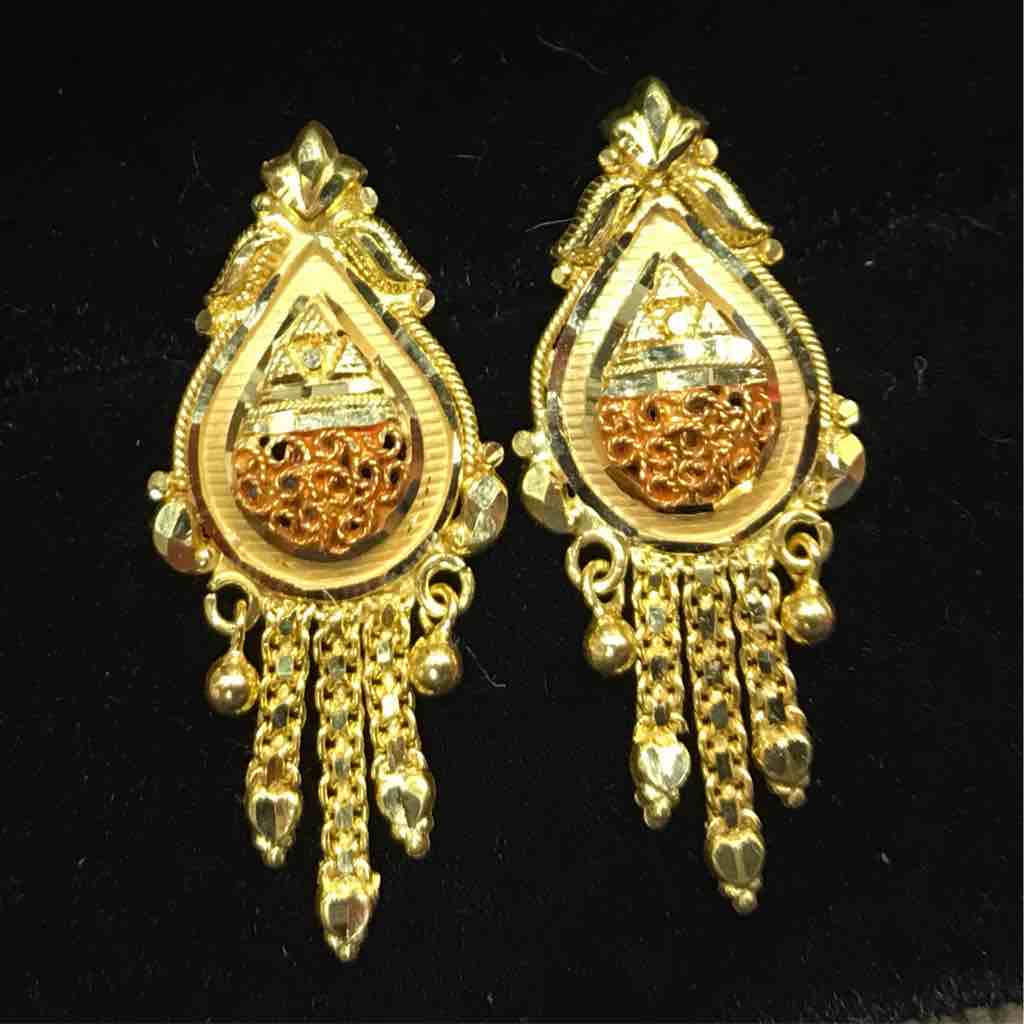 916 Exclusive Gold Earrings