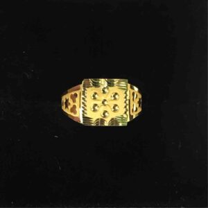 18KT Gold Attractive  Gents Ring