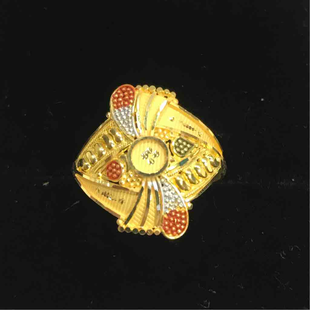 750 Gold Ladies ring