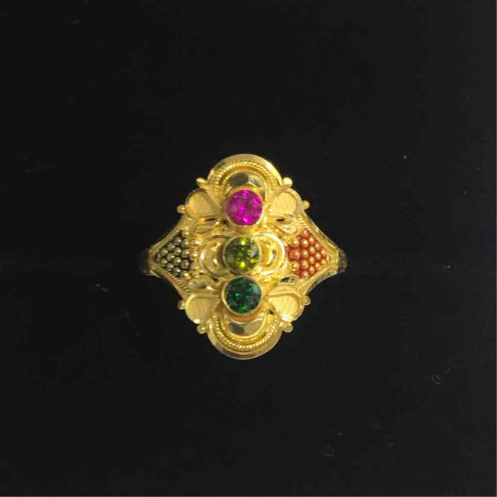 750 Gold Attractive ladies ring