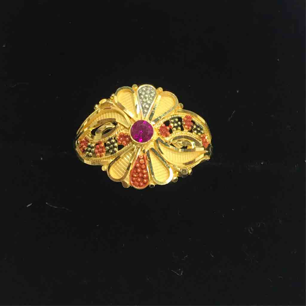 18KT Gold expensive ladies ring