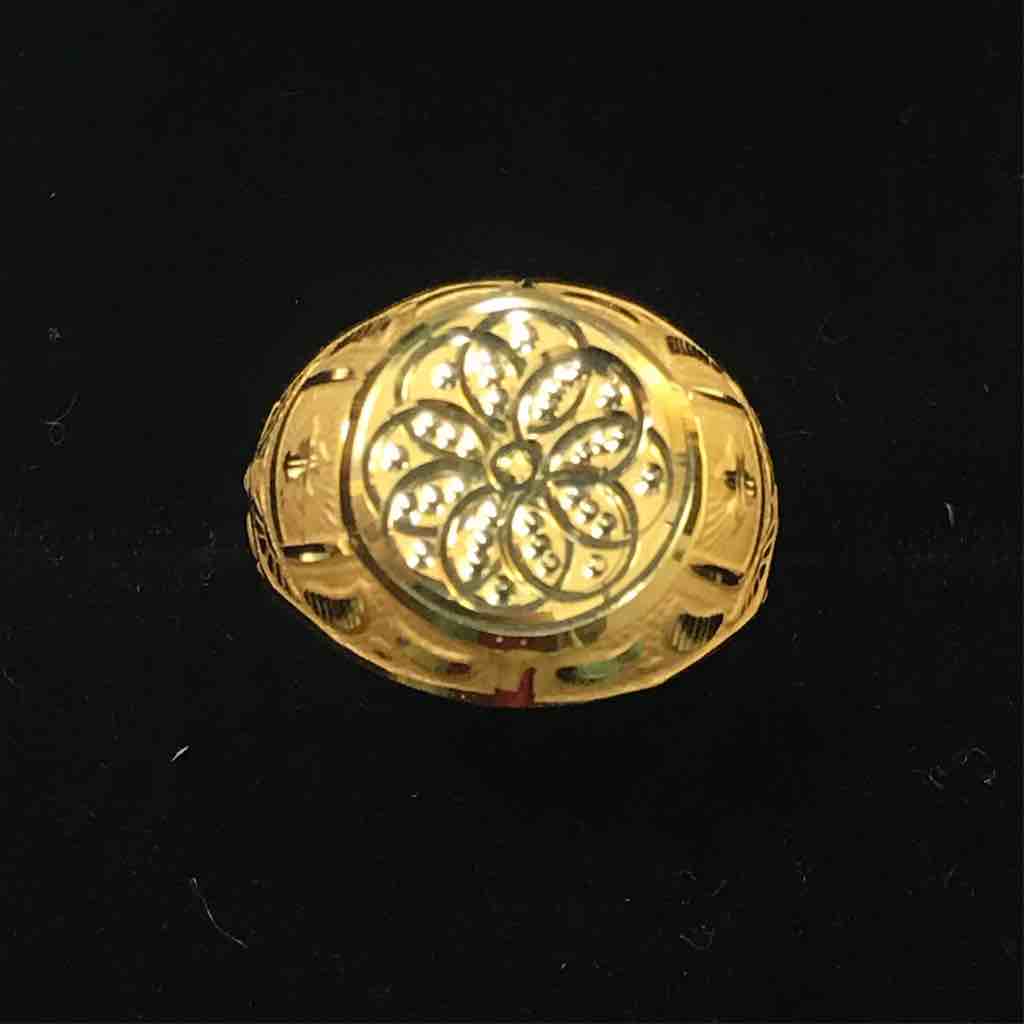 18 KT  Attractive Gent Gold Ring
