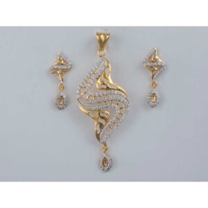 18KT Gold Stylish CZ Pendant Set