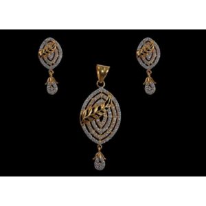18KT Gold Classic Cz Pendant  Set