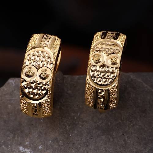 916 Gold Stylish Earrings