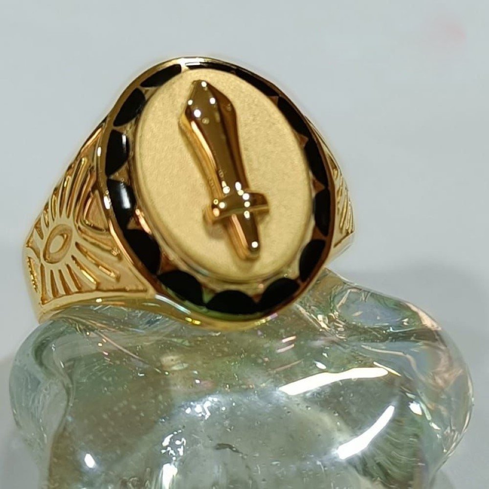 Gold Grand Gents Ring