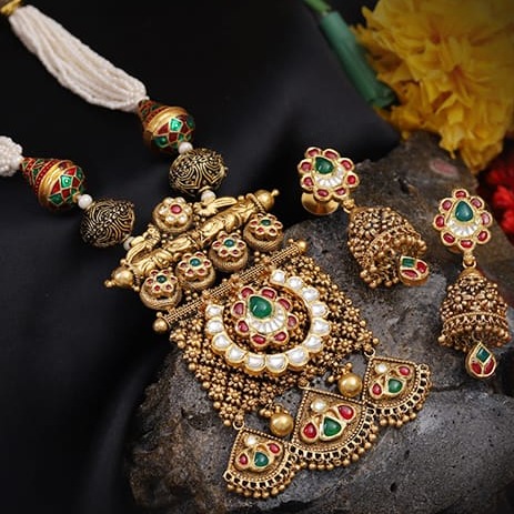 Antique necklace set 916.