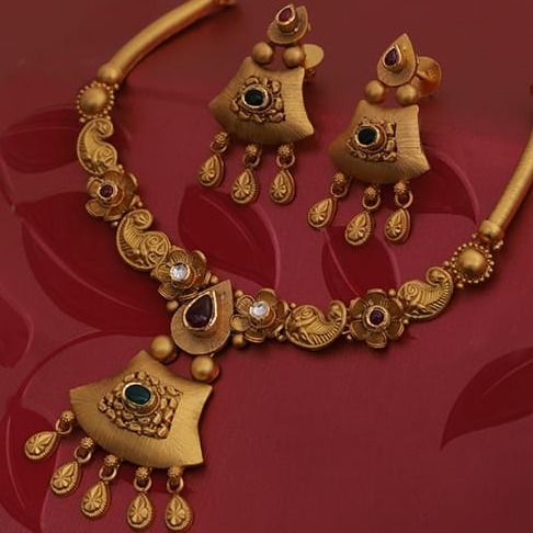 antique necklace set 916