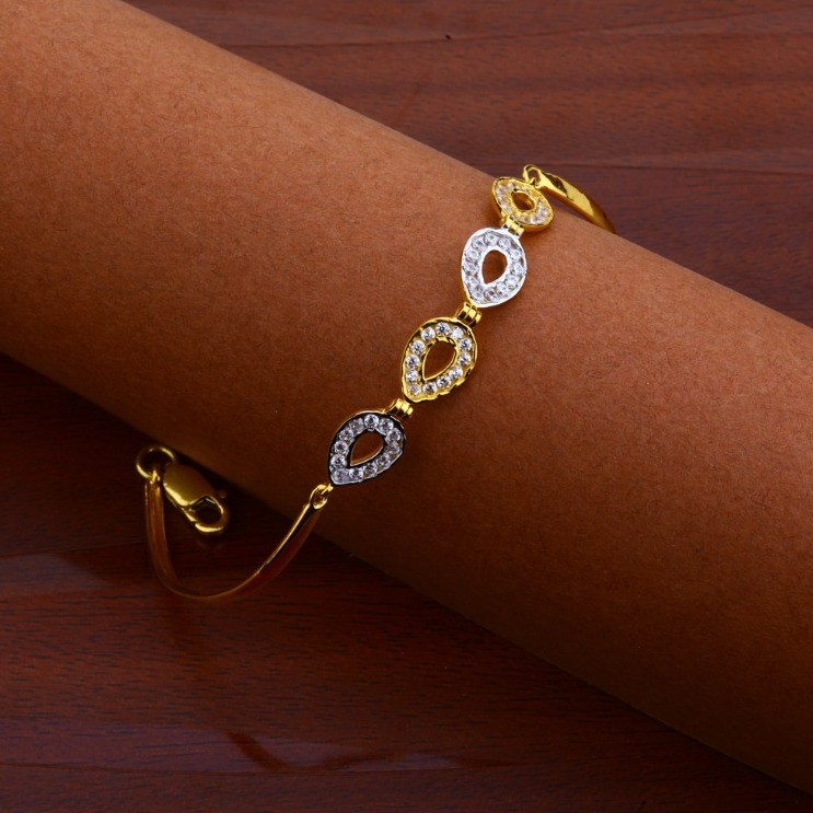 Ladies kada bracelet cz 916
