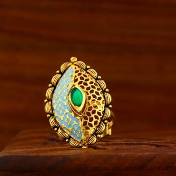Ladies antique ring 916