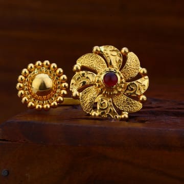 Ladies antique ring 916