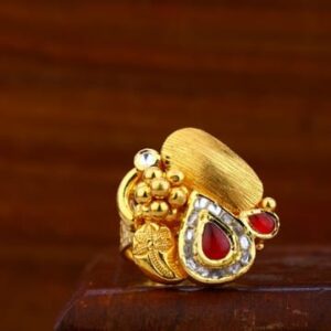 Ladies antique ring 916