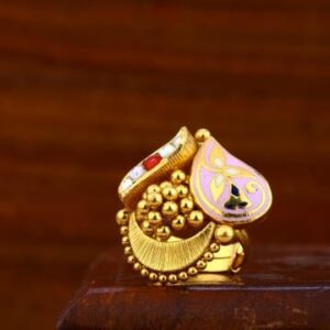 Ladies antique ring 916