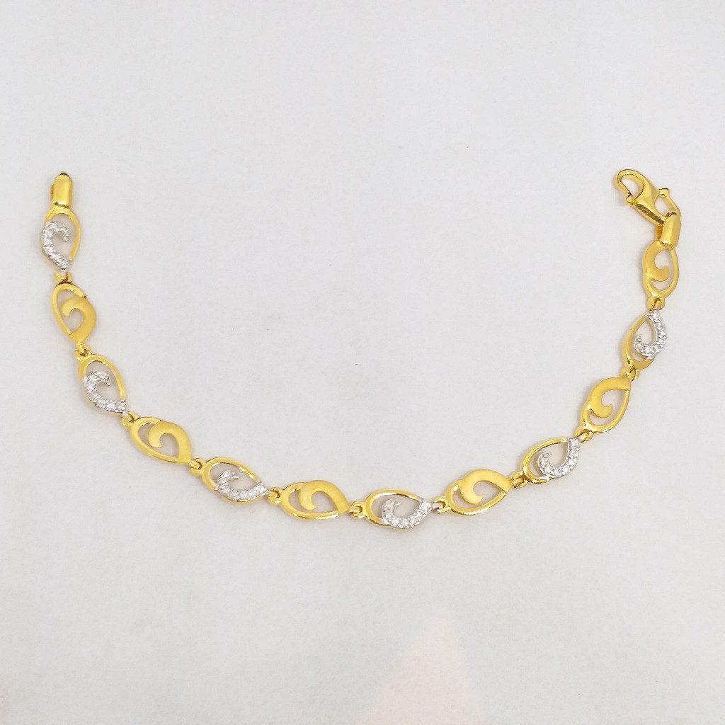 22 KT 916 Hallmark Gold Daimond Fancy ladies party wear ring Bracelet