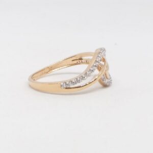 18 KT 750 Hallmark Rose Gold Daimond Fancy Ladies Ring