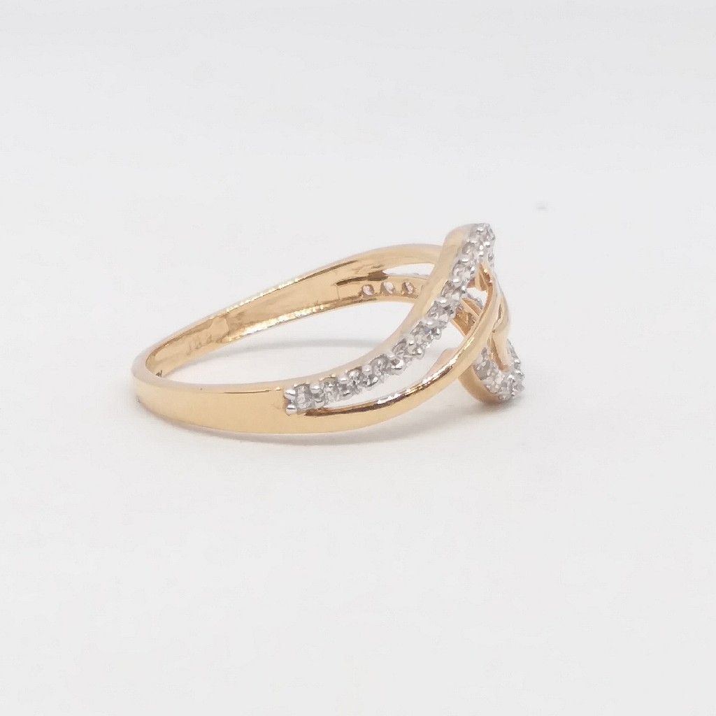 18 KT 750 Hallmark Rose Gold Daimond Fancy Ladies Ring