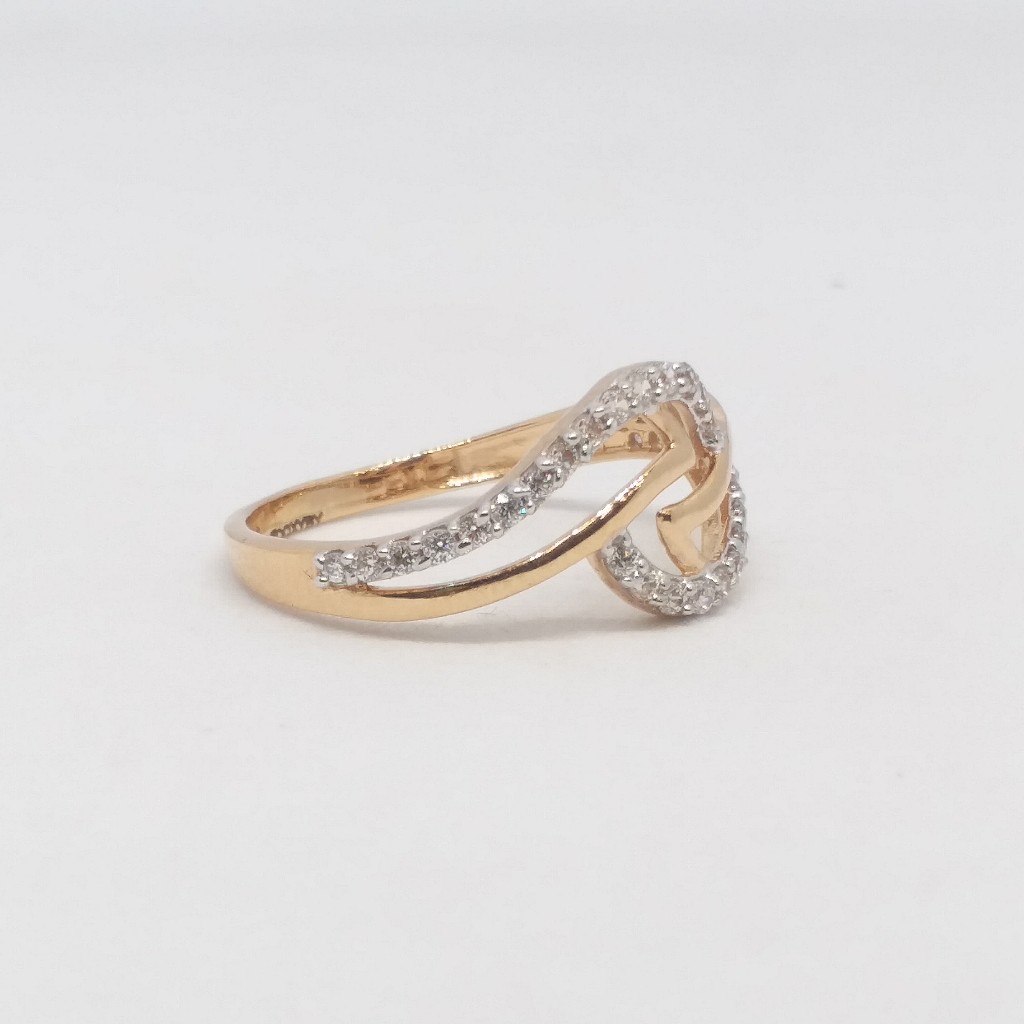 18 KT 750 Hallmark Rose Gold Daimond Fancy Ladies Ring