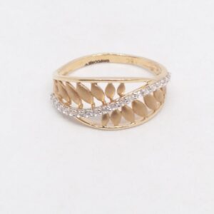 18 KT 750 Hallmark Rose Gold Daimond Fancy mat Ladies Ring