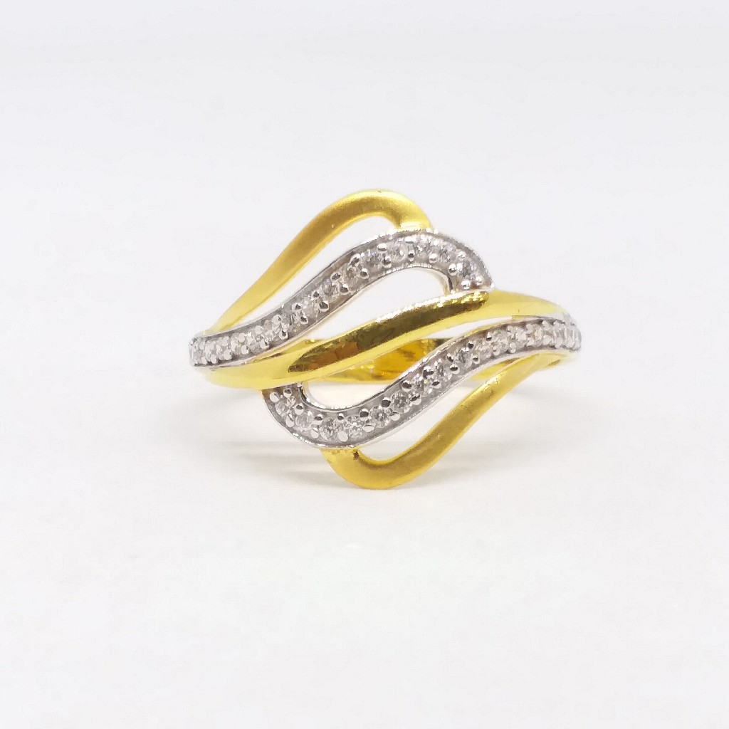 22 KT 916 Hallmark Gold Daimond matfinished Ladies Ring