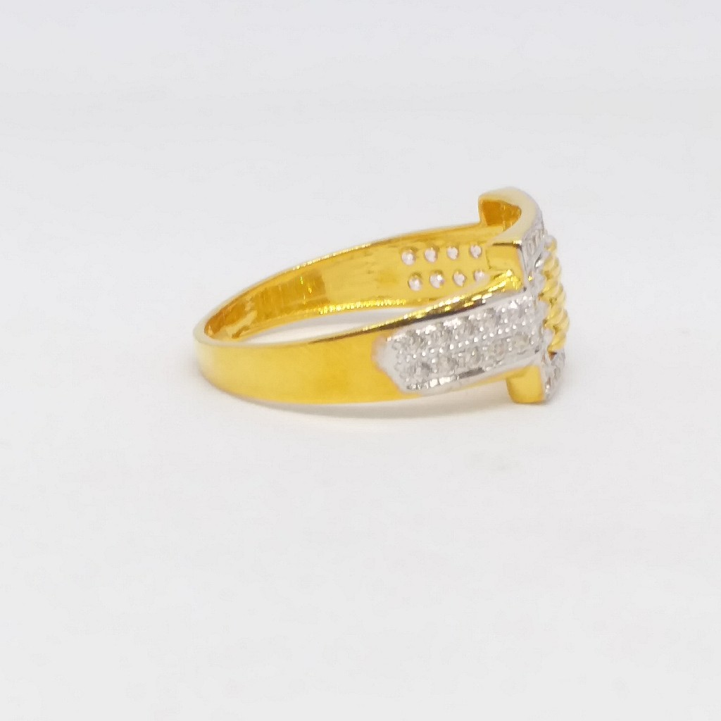 22 KT 916 Hallmark Gold Daimond Fancy Gents Ring - Image 3
