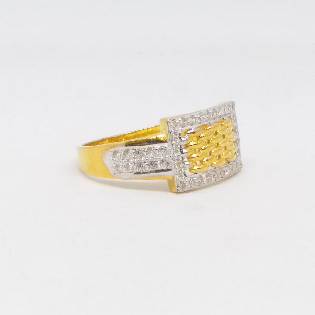 22 KT 916 Hallmark Gold Daimond Fancy Gents Ring - Image 2