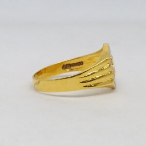 22 KT 916 Hallmark Gold Daimond Fancy om Gents Ring