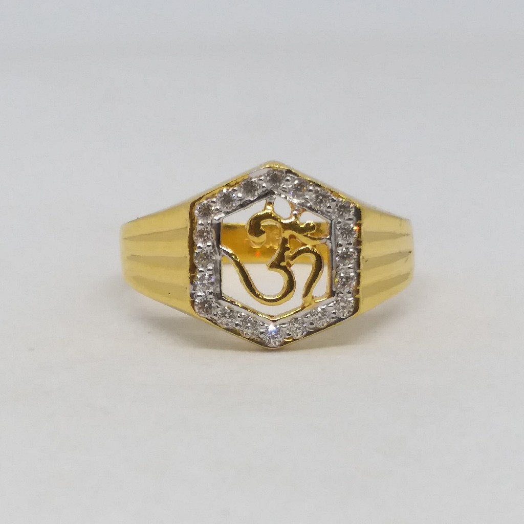 22 KT 916 Hallmark Gold Daimond Fancy om Gents Ring