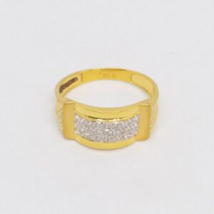 22 KT 916 Hallmark Gold Daimond met Fancy Gents Ring