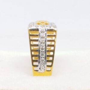 22 KT 916 Hallmark Gold Daimond Fancy Gents Ring