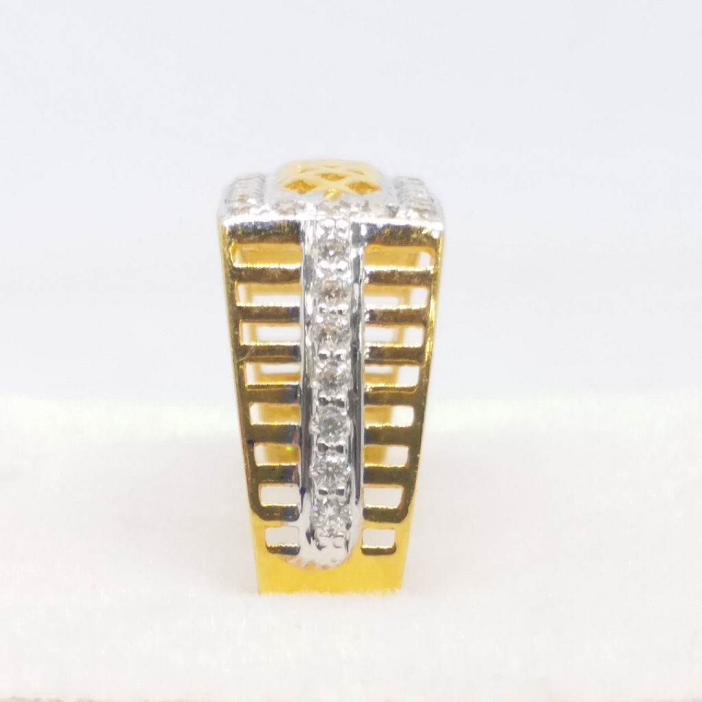 22 KT 916 Hallmark Gold Daimond Fancy Gents Ring - Image 4