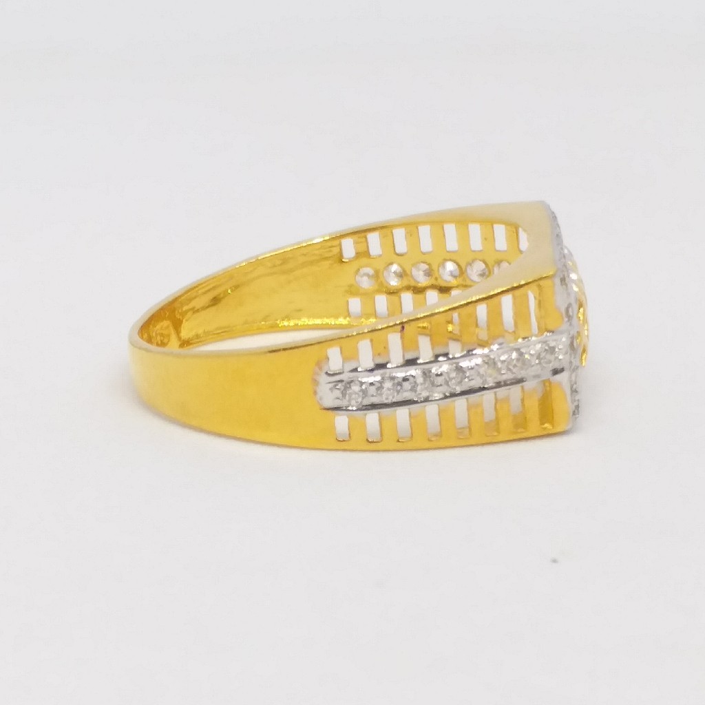 22 KT 916 Hallmark Gold Daimond Fancy Gents Ring - Image 3