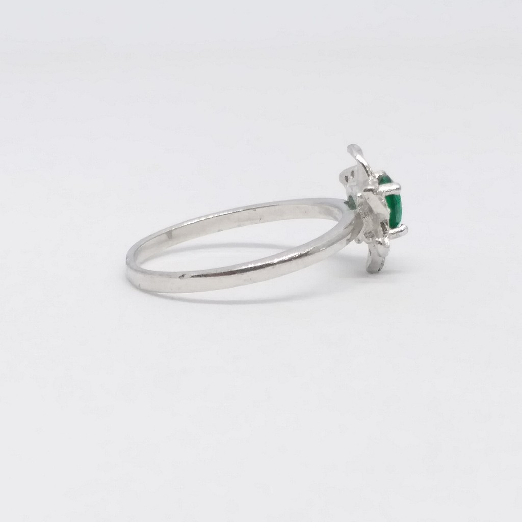 925 Sterling silver Green stone Ladies Ring - Image 3