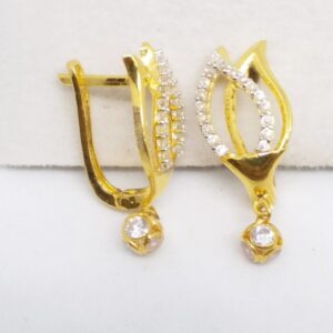 18 KT 750 Gold Daimond Fancy ladies Bali