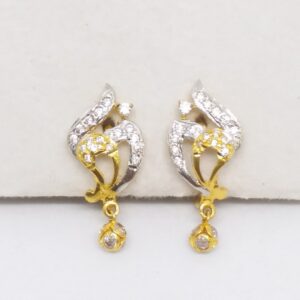 18 KT 750 Gold Daimond Earring type Hanging latkan Bali