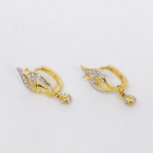 18 KT 750 Gold Daimond Earring type Hanging latkan Bali