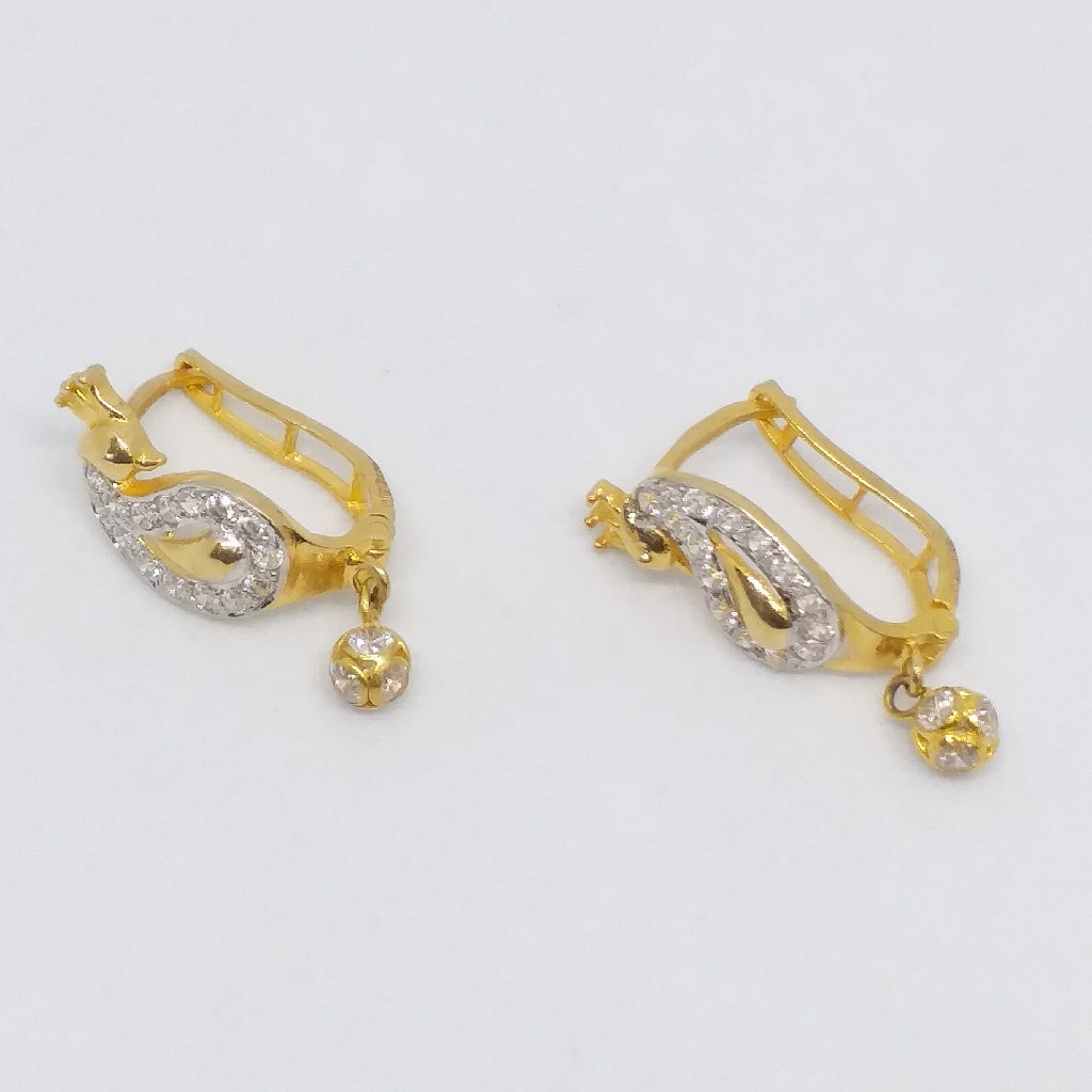 18 KT 750 Gold Daimond Earring type Bali - Image 3