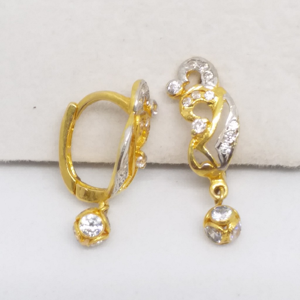 18 KT 750 Gold Daimond Hanging latkan Bali - Image 5