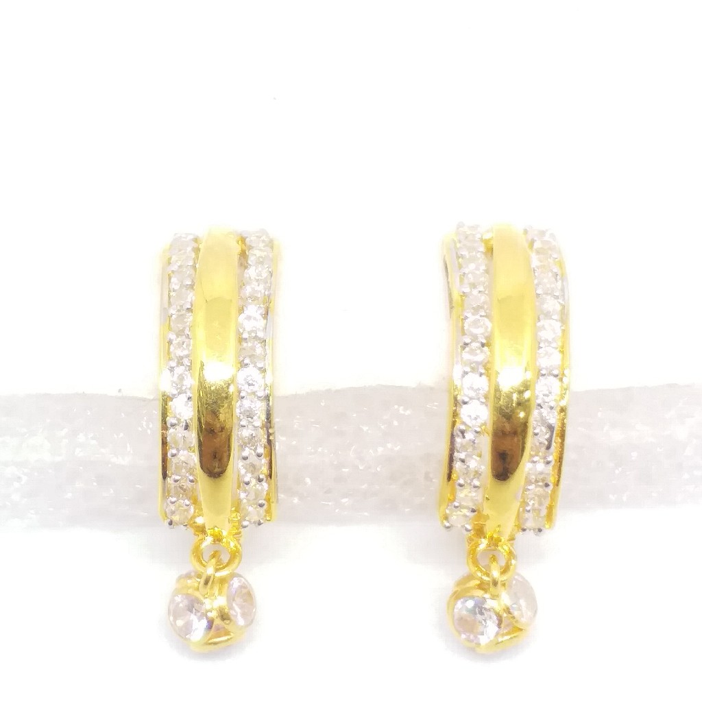 18 KT 750 Gold Daimond Hanging Latkan Earring type style Bali - Image 3