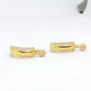 18 KT 750 Gold Daimond Hanging Latkan Earring type style Bali
